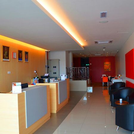 Hotel Jeti Tg Gemok Padang Endau ภายนอก รูปภาพ