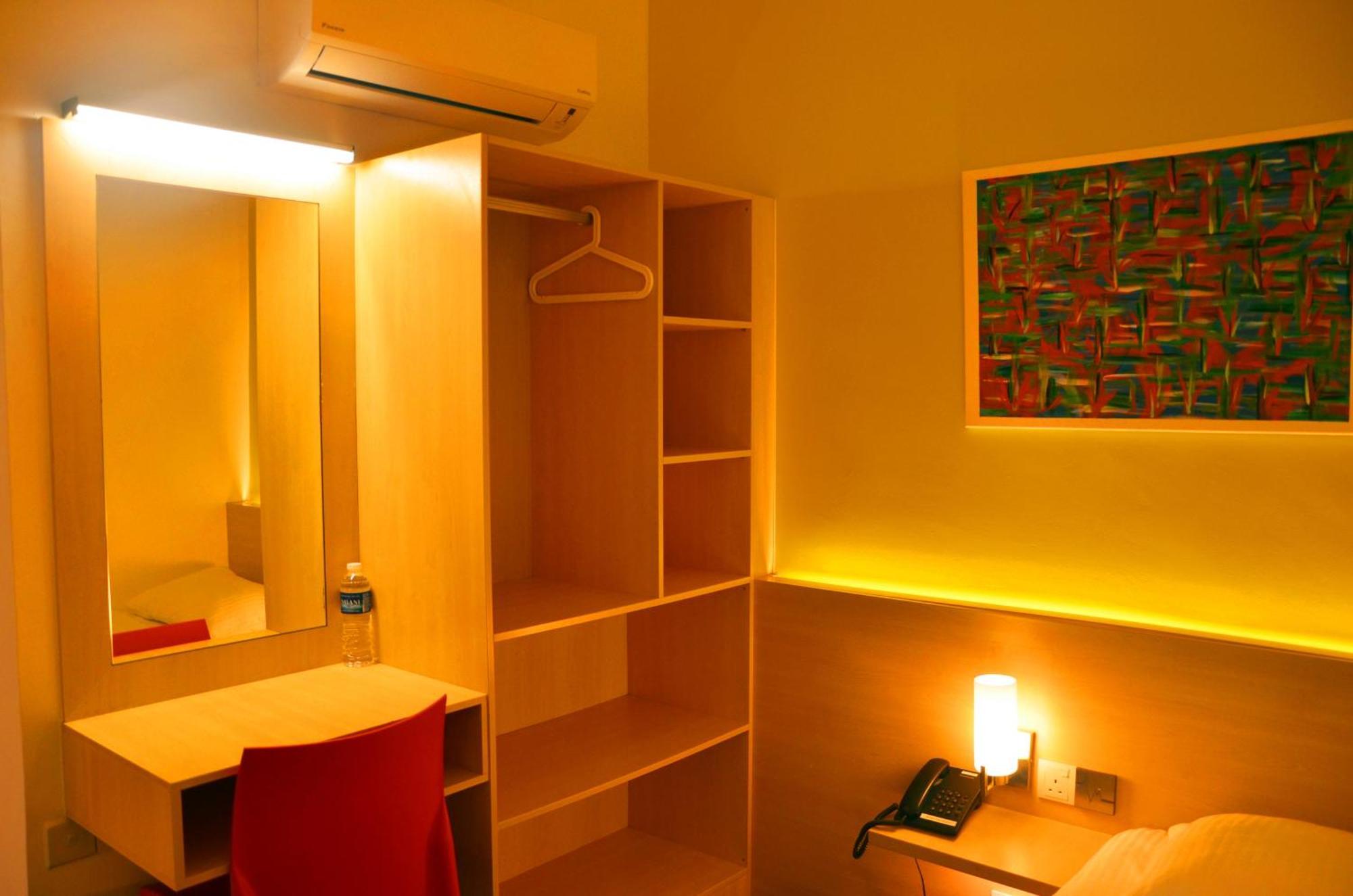 Hotel Jeti Tg Gemok Padang Endau ภายนอก รูปภาพ