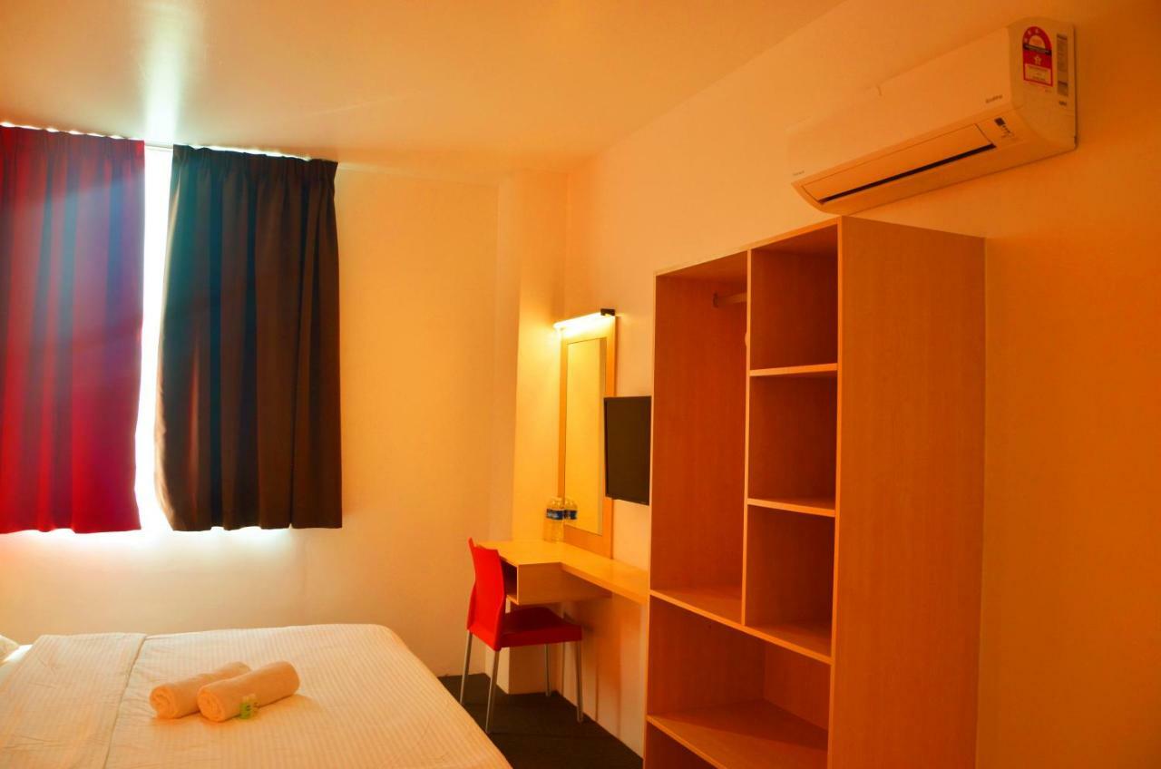Hotel Jeti Tg Gemok Padang Endau ภายนอก รูปภาพ